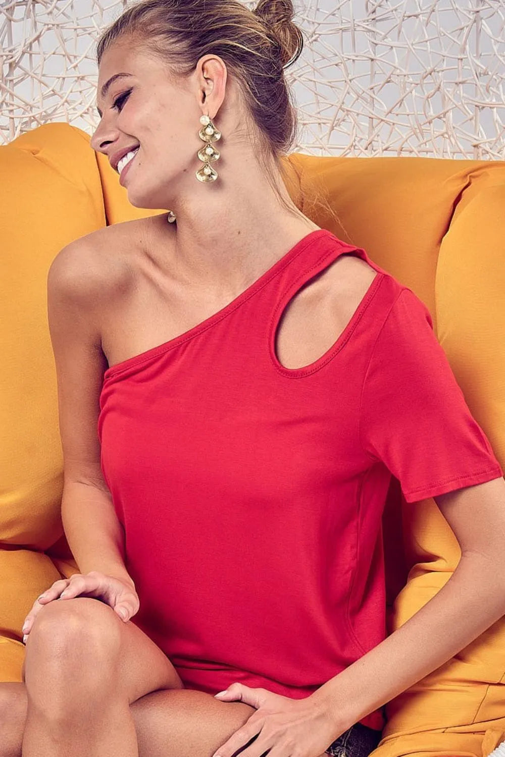 BiBi Cut Out Detailed One Shoulder Top