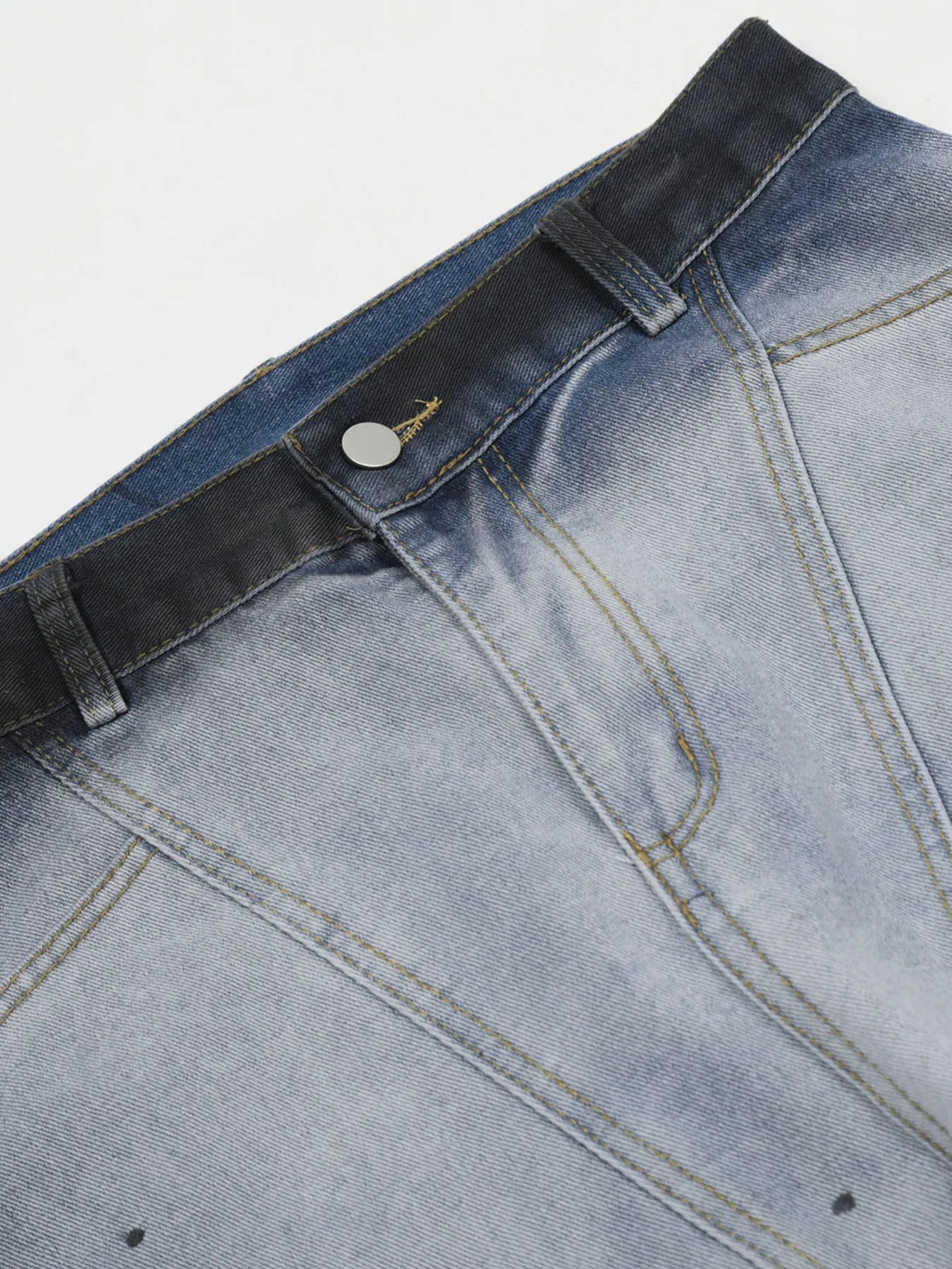 Men's Gradient Curved Jeans with Seam Detail