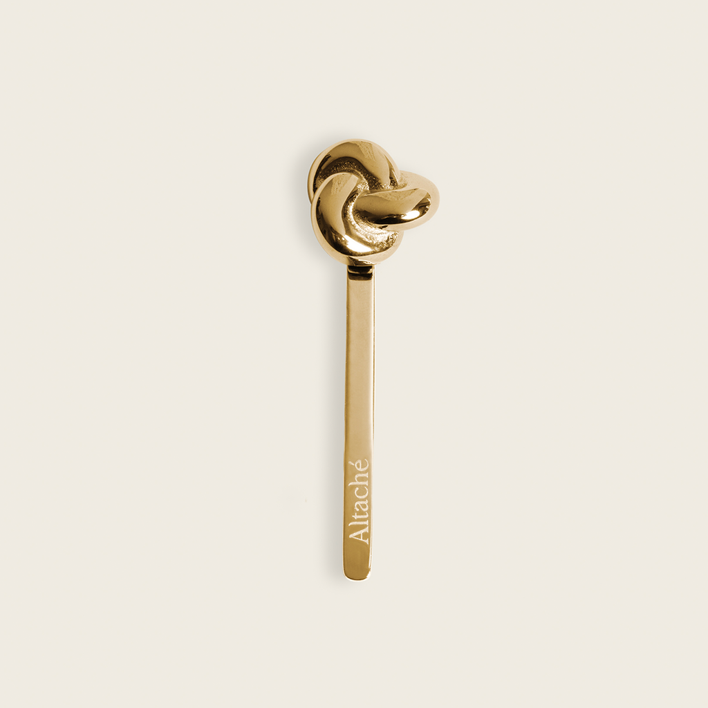 ALTACHÉ Gold Knot Eyewear Charm (Includes Black/Brown Sleeves)
