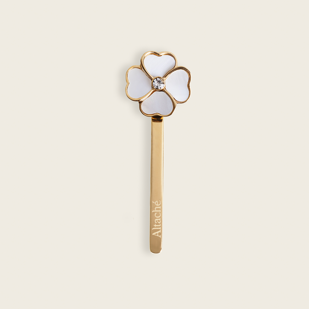 ALTACHÉ Mother-of-Pearl Clover Eyewear Charm (Includes Black/Brown Sleeves)