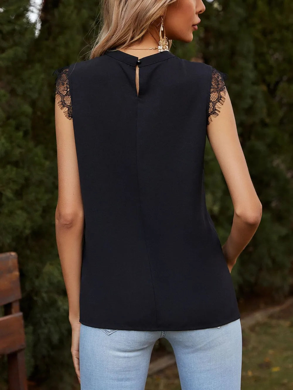 Lace Detail Ruched Round Neck Tank