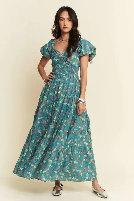 Davi & Dani Lightweight Sweetheart Neck Textured Tiered Maxi Dress