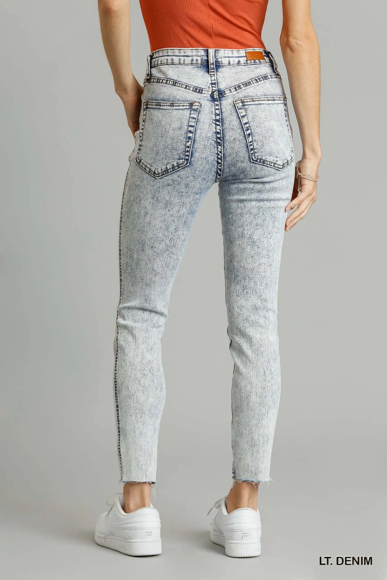 Umgee 5-Pockets Distressed Detail Stretch Denim Skinny Jeans with Unfinished Hem