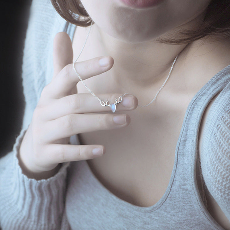 S925 Elk Necklace Forest Moonstone Pendant Clavicle Chain