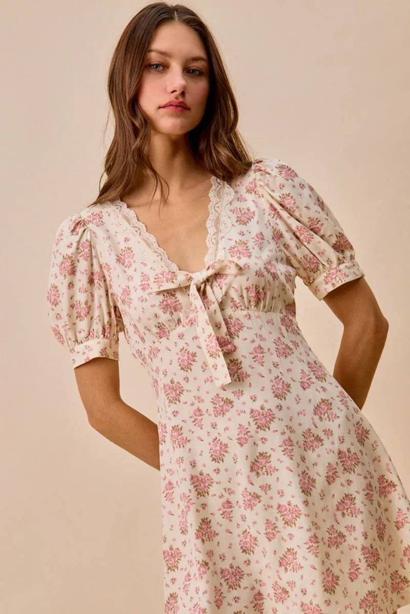 SO ME Floral Lace Trimed  Short Sleeves Mini Dress