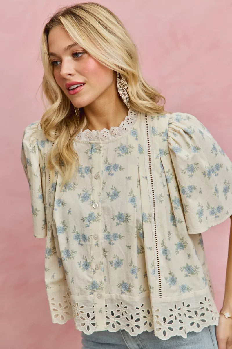 SO ME Floral Print Lace Trim Flutter Sleeves Blouse