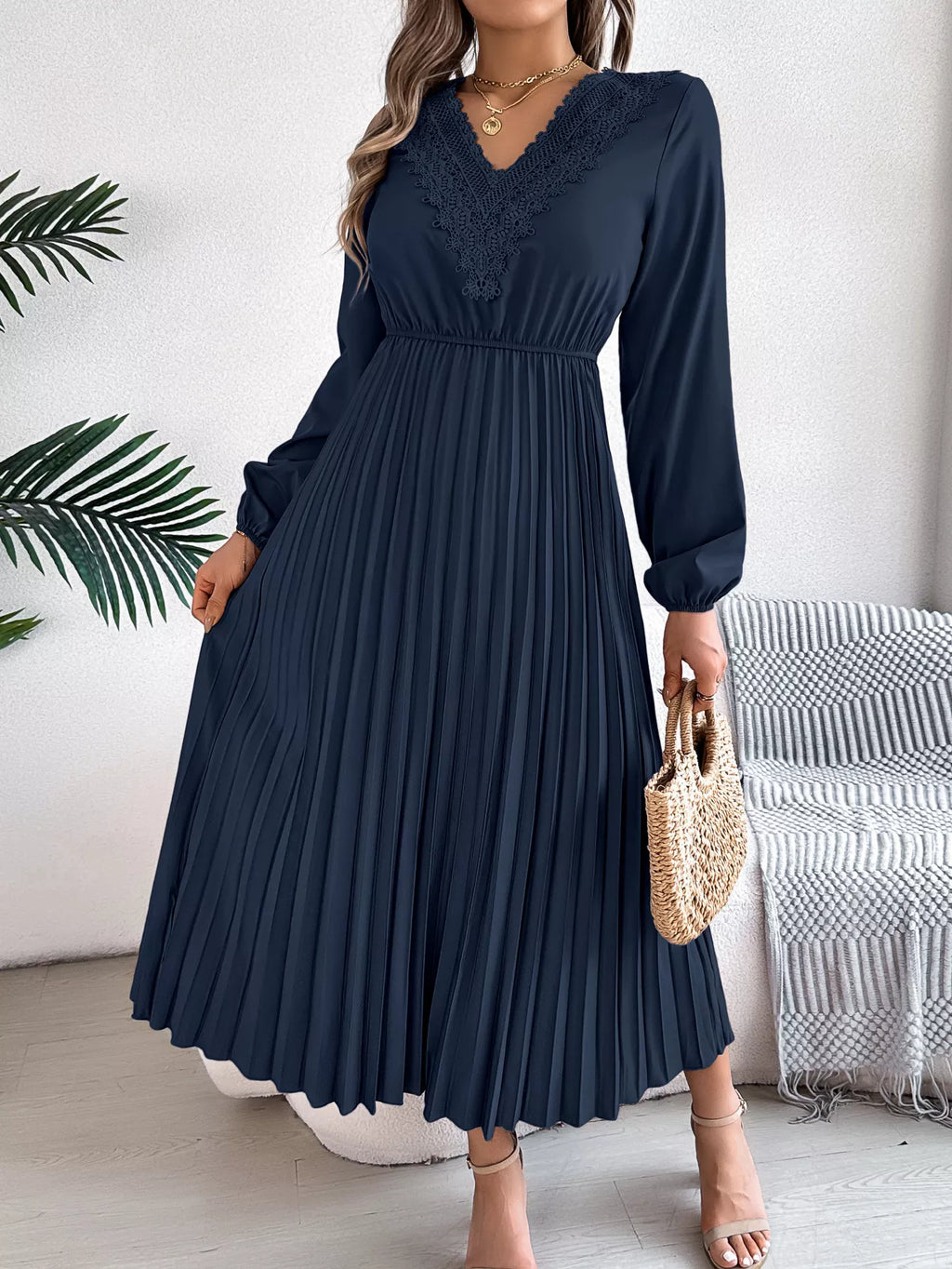 Lace Detail V-Neck Pleated Dress